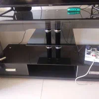 میز تلویزیون شیشه ای