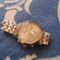 ساعت نو|ساعت|شیراز, تندگویان|دیوار