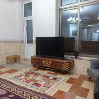 مبله تمیز و مرتب|اجارهٔ کوتاهمدت آپارتمان و سوئیت|شیراز, کوشک میدان|دیوار