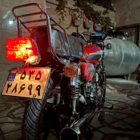 سنین 200|موتورسیکلت|قدس, شهر‌قدس|دیوار