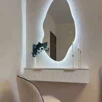 آیینه د فرمه کوچیک مناسب برای میز آرایش|آینه|قزوین, |دیوار