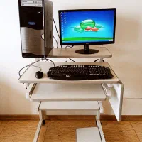 کامپیوتر و  مانیتور و آمپلیفایر