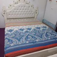 تخت دونفره