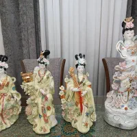 ۴ عدد مجسمه