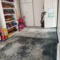 ۸۵ متری، صنعت و معدن