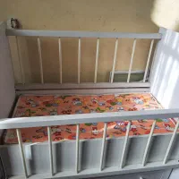 تخت گهواره ای|تخت و صندلی بچه|آبیک, |دیوار