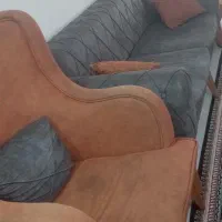 مبل دو رنگ شیک طوسی و خردلی|مبلمان خانگی و میز عسلی|اطاقور, |دیوار