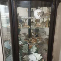 ویترین با کلیه لوازم به فروش میرسد