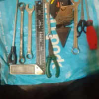 تعدادی ابزار مطابق عکسهای آگهی سالم و ارزان