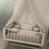تخت کنار مادر با سرویس خواب و تور