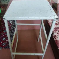 چهارپایه اهنی