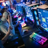 فروش ۸ عدد سیستم کامل گیم نت