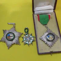 نشان نقره همایونی و تاج کیانی قاجاری