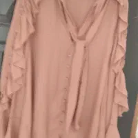 تعدادی مانتو و شومیز شیک