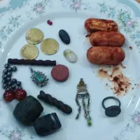 سنگ و انگشتر و نگین و گردنبند