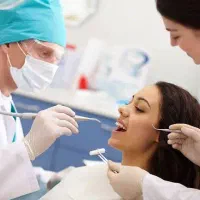 دستیار دندانپزشک خانم