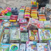 مقداری اسباب بازی به صورت عمده|اسباببازی|شیراز, فخرآباد (دروازه کازرون)|دیوار