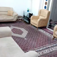 مبل راحتی ۷ نفره در حد با میز عسلی