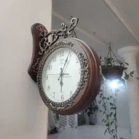 ساعت دیوار دست دو