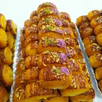 *( نیروی خانم جهت کار در کارگاه قنادی )*|استخدام خدمات فروشگاه و رستوران|بروجن, |دیوار