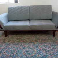 یک عدد مبل سه نفره ، کاناپه