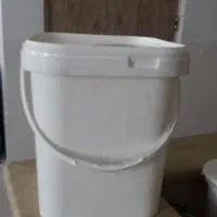 سطل پلاستیکی درب دار 10کیلویی