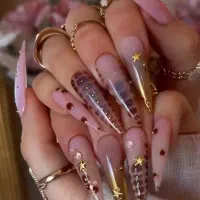 خدمات ناخن و آموزش ناخن
