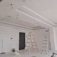 شاگر نیمه ماهر نقاشی ساختمان