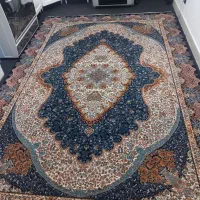 فرش نیاوران، ۷۰۰ شانه