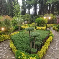 طراحی و اجرای فضای سبز هرس گلکاری سمپاشی علفتراشی