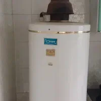 آبگرمن ایستاده سالم سوزان