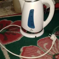 کتری برقی صحیح و سالم|قوری، کتری، قهوه‌ساز دستی|آبادان, |دیوار