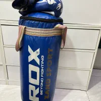 کیسه بوکس و دستکش بوکس