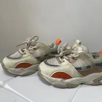 بوت بچگانه و کتونی وارداتی|کفش و لباس بچه|ساری, |دیوار