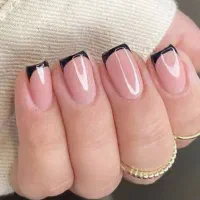 (خدمات کاشت ناخن)|خدمات آرایشگری و زیبایی|فلاورجان, |دیوار