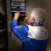 تخصصی تعمیرات انواع آبگرمکن دیواری وزمینی رفع کم