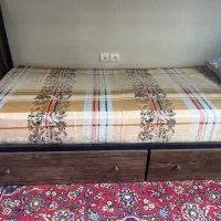 تخت دوطبقه فلزی
