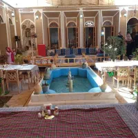 اقامتگاه عمارت مادری میبد