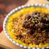استخدام تحویل دار شیفت روز یا شب در رستوران سنتی