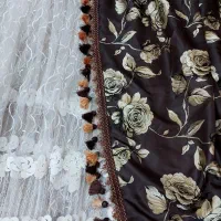 پرده همراه با والان و گل میخ