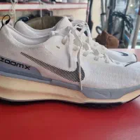کفش اورجینال نایک زومیکس سایز ۴۵ در دو رنگ