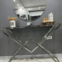 میز و آینه
