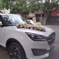 ماشین عروس ودسته گل