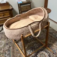 گهواره تخت کنار مادر
