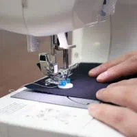 آماده همکاری نیمه‌وقت، خیاط خانم