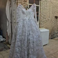 لباس عروس دونه 350تومن فقط میخوام کمکی باش براتون