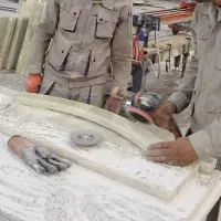 استخدام نیروی سنگ کار ماهر