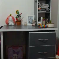 میز تحریر وکتابخانه در حد نو