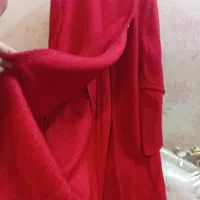 یک عدد پالتوی قرمز خوشرنگ سایز ایکس لارج|لباس|تهران, علم و صنعت|دیوار