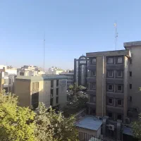 ۴۰۰متر زمین ، ۹۰۰متر بنا با تجاری ، بر اصلی، دونبش
